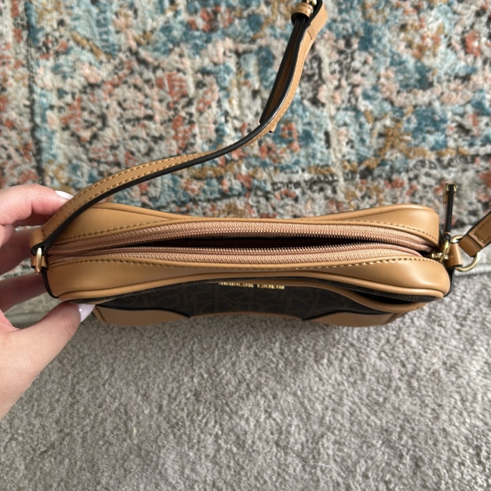 NWOT- Calvin Klein Shoulder Crossbody Bag - Picture 5 of 14